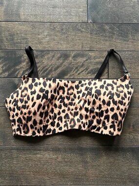 Victoria's Secret Wireless Bra - new with tags